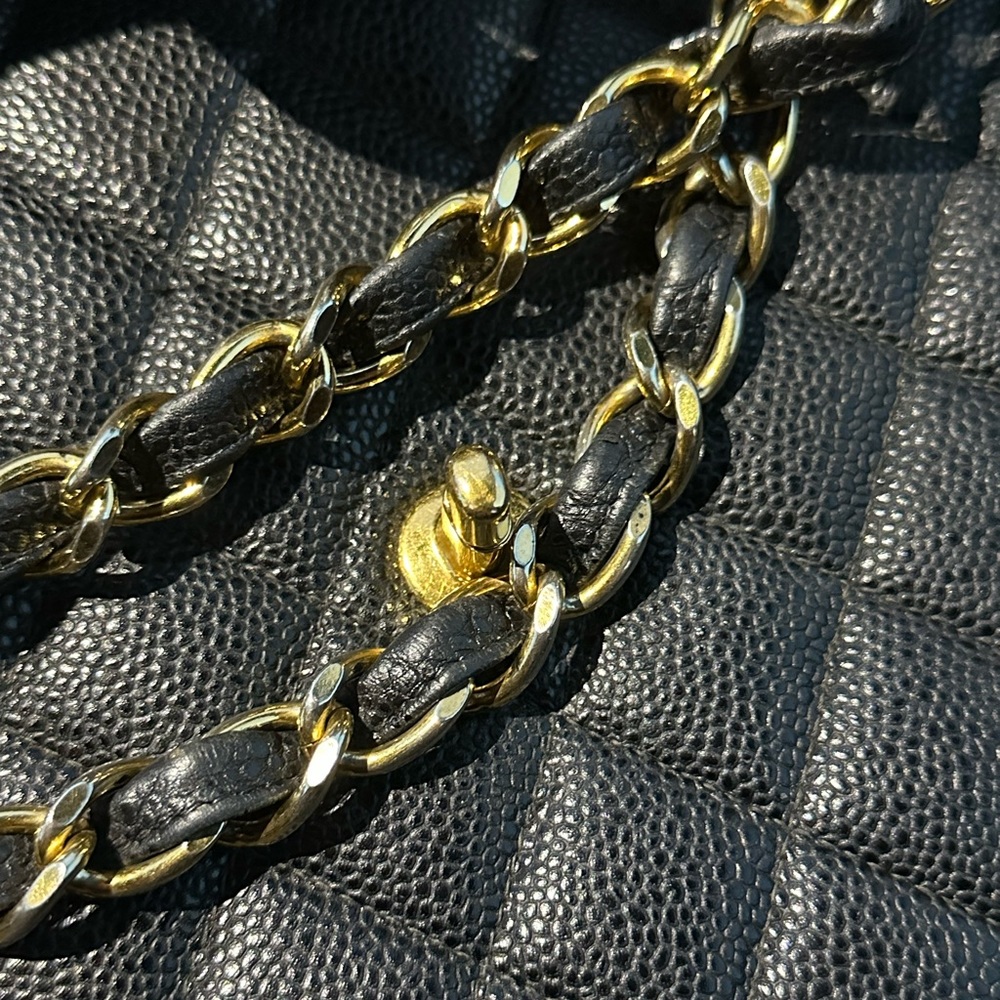 SOLD - CHANEL💫 Vintage Black Caviar Quilted Single Flap Bag Jumbo - Picture 11 of 13